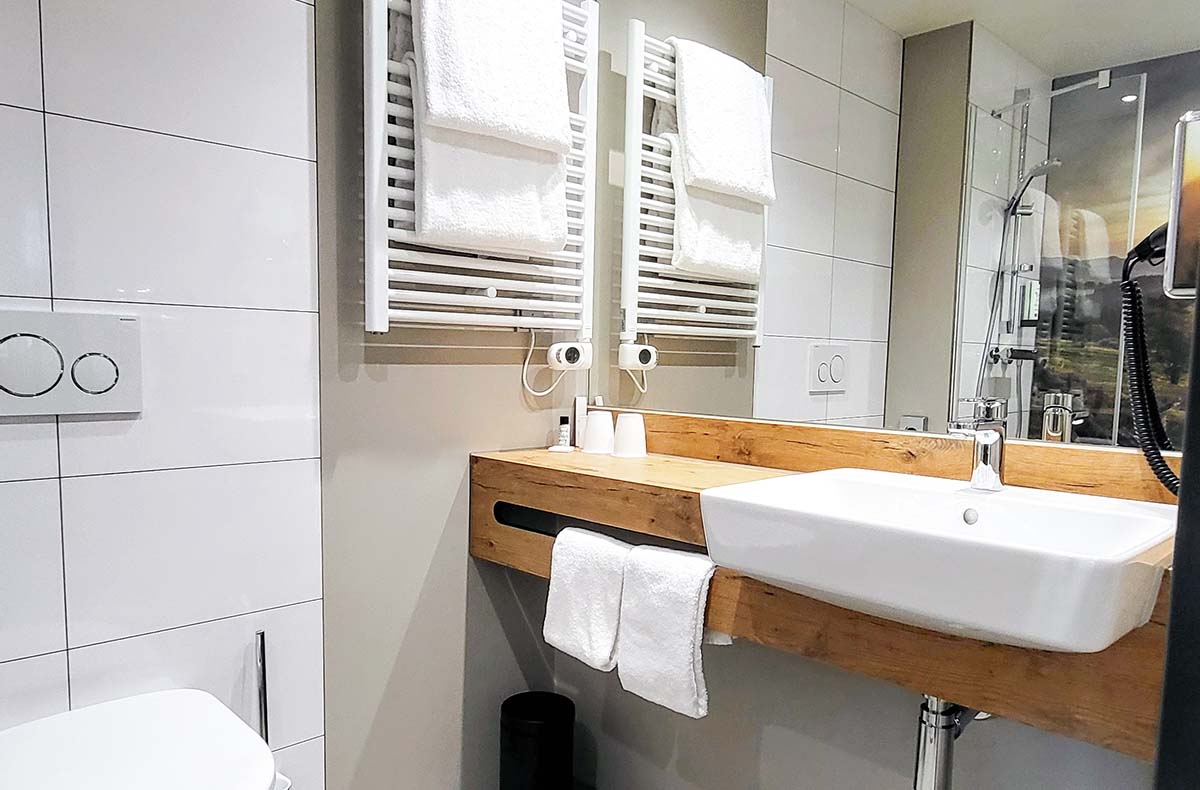 2 Tag(e) Wellnessurlaub Lagunenbad Willingen für 2 (1 Nacht) inkl. Frühstück 2 Tag(e) Wellnessurlaub Lagunenbad Willingen für 2 (1 Nacht) inkl. Frühstück