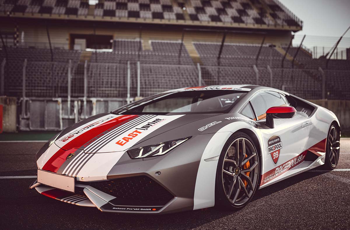 Lamborghini selber fahren ab 14 Jahre (2 Rd.) Lamborghini selber fahren ab 14 Jahre (2 Rd.)